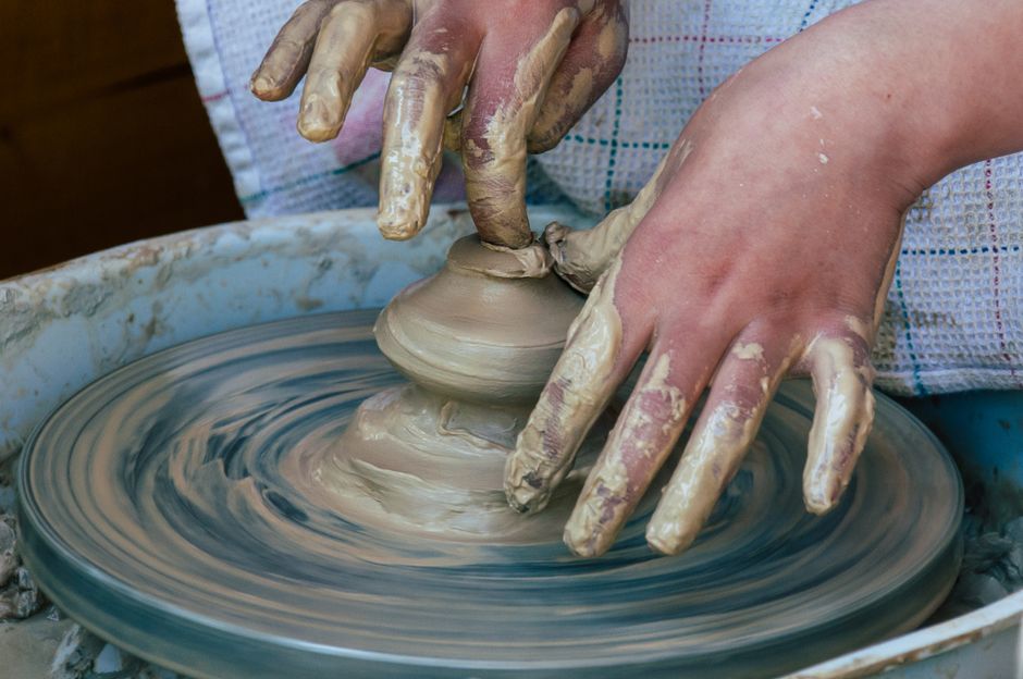 A Realistic Routine for Wheel Throwing Fundamentals & Centering That Fits a Busy Life