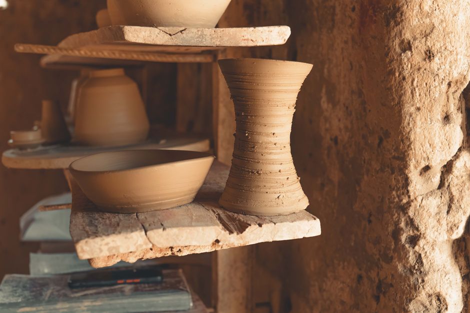 How Much Does Clay Bodies: Stoneware, Porcelain & Terracotta Really Cost in 2026? Budget & Gear
